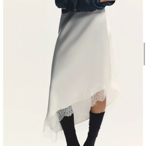 Zara NWT satin lace skirt 4772/509